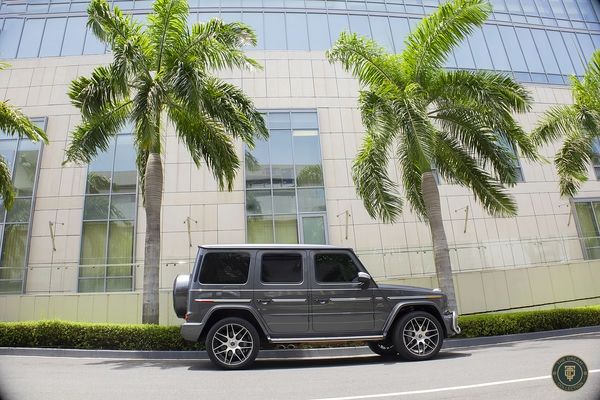 Mercedes Benz AMG G63 [Stronger Than Time Edition] angle 8